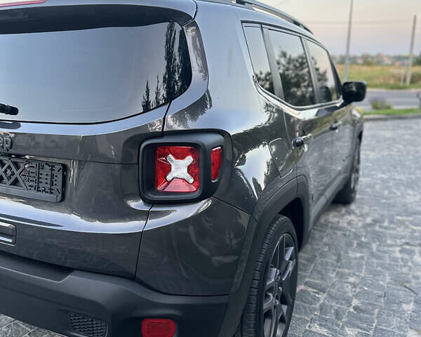 Серый Джип Ренегат, объемом двигателя 2.4 л и пробегом 70 тыс. км за 16700 $, фото 11 на Automoto.ua