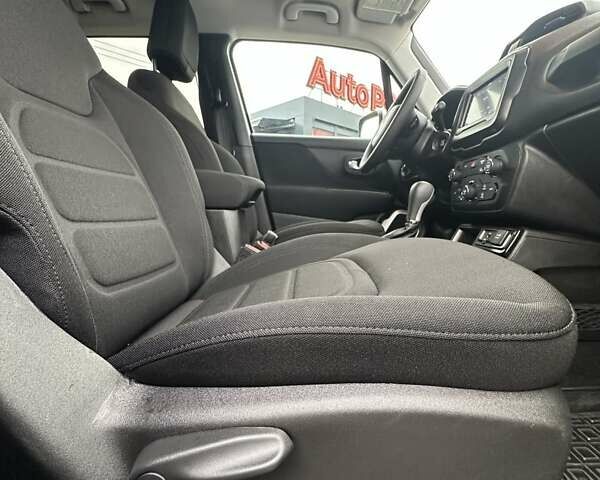 Серый Джип Ренегат, объемом двигателя 2.4 л и пробегом 17 тыс. км за 16200 $, фото 24 на Automoto.ua