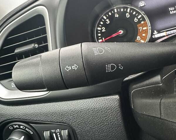 Серый Джип Ренегат, объемом двигателя 2.4 л и пробегом 17 тыс. км за 16200 $, фото 31 на Automoto.ua