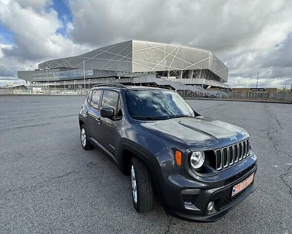 Серый Джип Ренегат, объемом двигателя 2.4 л и пробегом 45 тыс. км за 15300 $, фото 1 на Automoto.ua