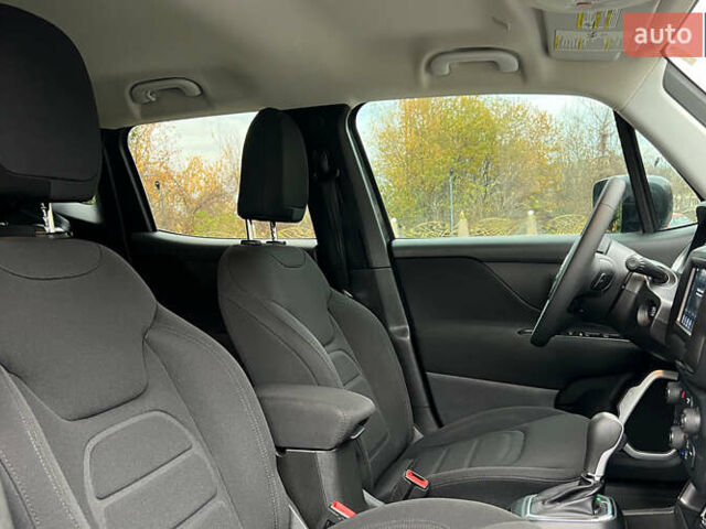 Серый Джип Ренегат, объемом двигателя 2.4 л и пробегом 46 тыс. км за 15800 $, фото 19 на Automoto.ua