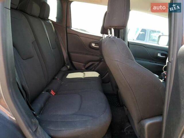 Серый Джип Ренегат, объемом двигателя 1.33 л и пробегом 22 тыс. км за 5100 $, фото 10 на Automoto.ua