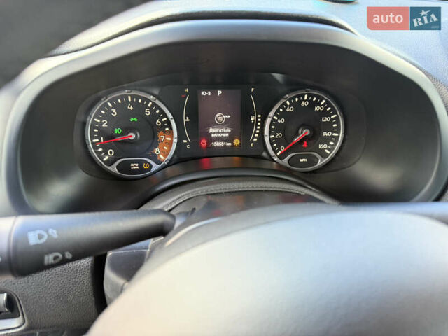 Синий Джип Ренегат, объемом двигателя 2.36 л и пробегом 158 тыс. км за 12000 $, фото 8 на Automoto.ua