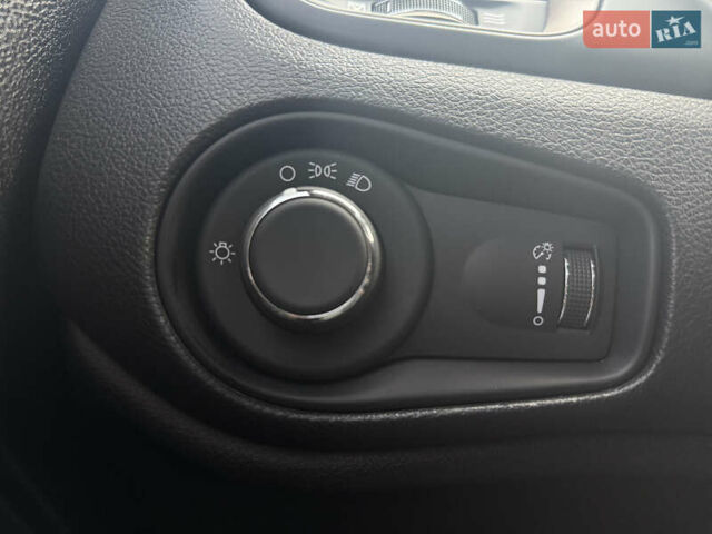 Синий Джип Ренегат, объемом двигателя 2.36 л и пробегом 110 тыс. км за 14400 $, фото 21 на Automoto.ua