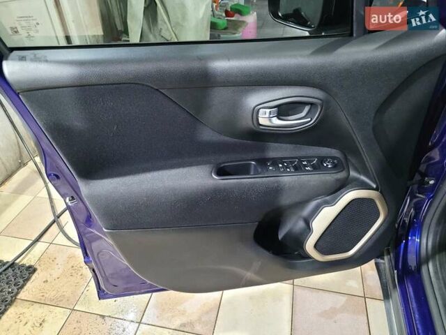 Синий Джип Ренегат, объемом двигателя 2.36 л и пробегом 249 тыс. км за 11750 $, фото 19 на Automoto.ua