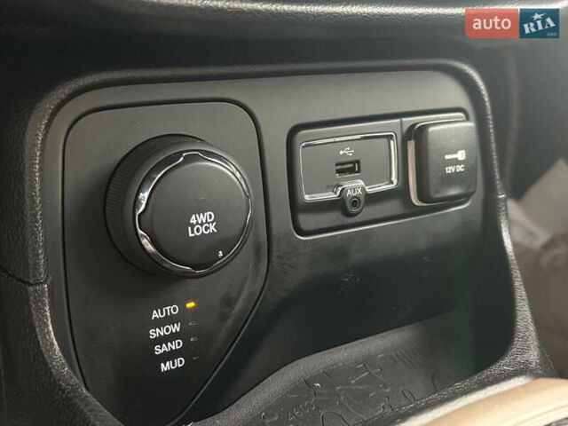 Синій Джип Ренегат, об'ємом двигуна 2.36 л та пробігом 177 тис. км за 12999 $, фото 20 на Automoto.ua