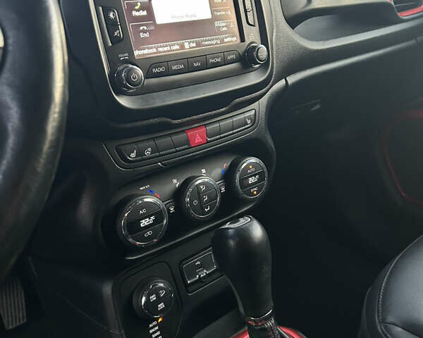 Синий Джип Ренегат, объемом двигателя 2.36 л и пробегом 155 тыс. км за 12700 $, фото 10 на Automoto.ua