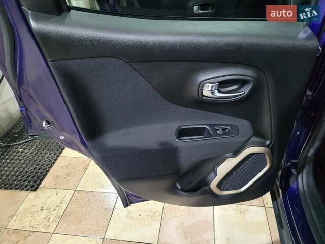 Синий Джип Ренегат, объемом двигателя 2.36 л и пробегом 249 тыс. км за 11750 $, фото 20 на Automoto.ua