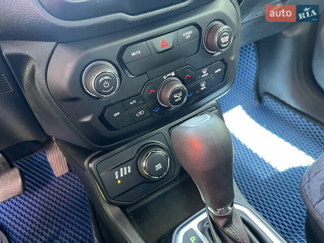 Синій Джип Ренегат, об'ємом двигуна 2.4 л та пробігом 157 тис. км за 12500 $, фото 34 на Automoto.ua