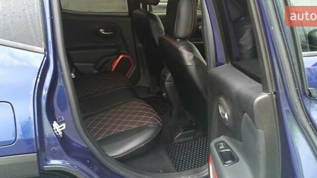 Синий Джип Ренегат, объемом двигателя 1.3 л и пробегом 45 тыс. км за 12400 $, фото 12 на Automoto.ua