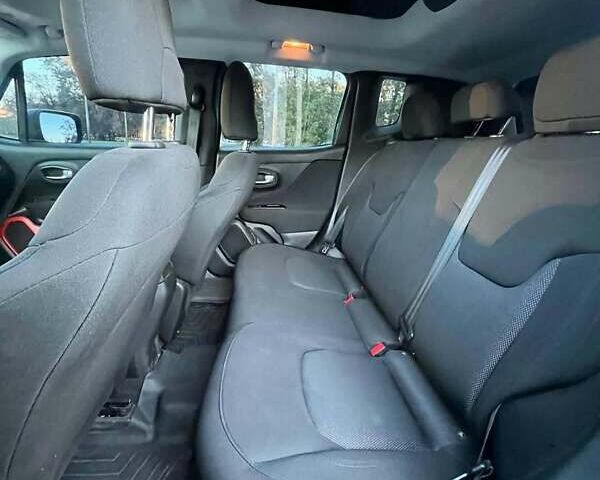 Синий Джип Ренегат, объемом двигателя 2.36 л и пробегом 85 тыс. км за 13000 $, фото 9 на Automoto.ua