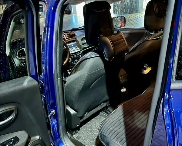 Синій Джип Ренегат, об'ємом двигуна 2.36 л та пробігом 130 тис. км за 14000 $, фото 10 на Automoto.ua