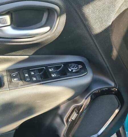 Синий Джип Ренегат, объемом двигателя 2.4 л и пробегом 133 тыс. км за 13900 $, фото 52 на Automoto.ua