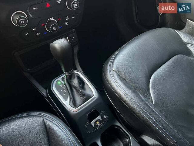 Синий Джип Ренегат, объемом двигателя 2.4 л и пробегом 43 тыс. км за 14500 $, фото 30 на Automoto.ua