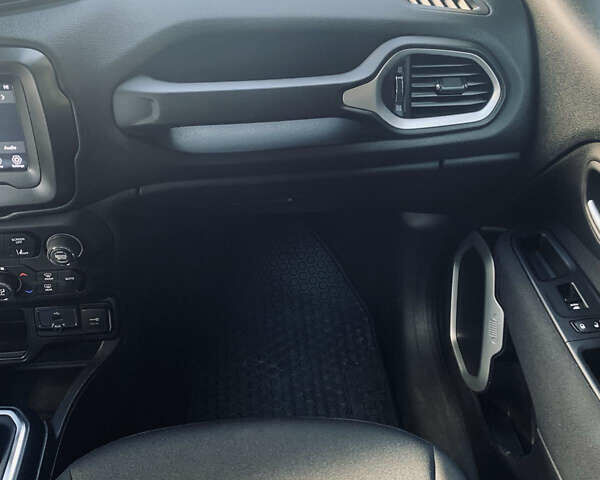 Синий Джип Ренегат, объемом двигателя 2.4 л и пробегом 93 тыс. км за 16500 $, фото 11 на Automoto.ua