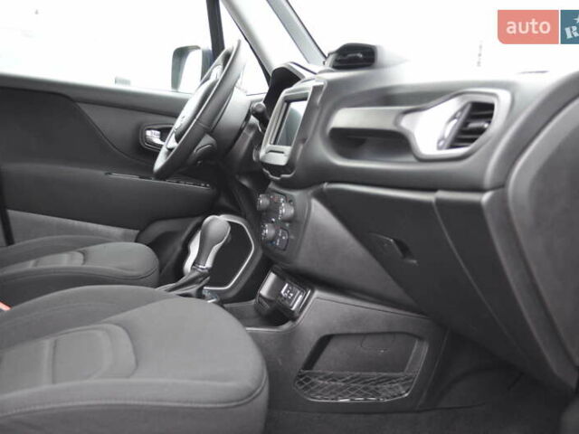 Синий Джип Ренегат, объемом двигателя 0 л и пробегом 108 тыс. км за 15400 $, фото 47 на Automoto.ua