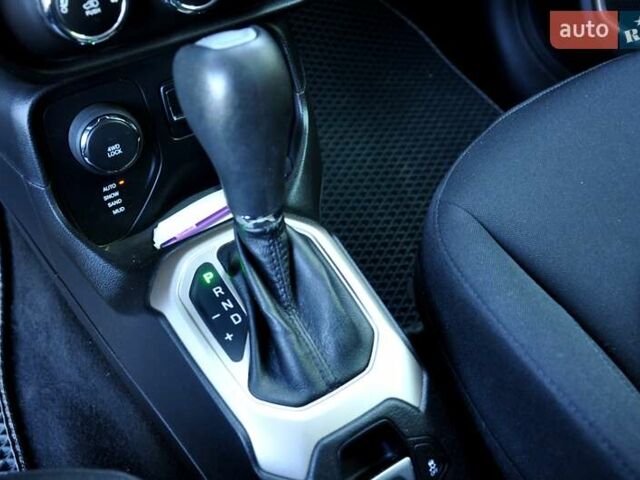 Зеленый Джип Ренегат, объемом двигателя 2.4 л и пробегом 180 тыс. км за 10999 $, фото 29 на Automoto.ua