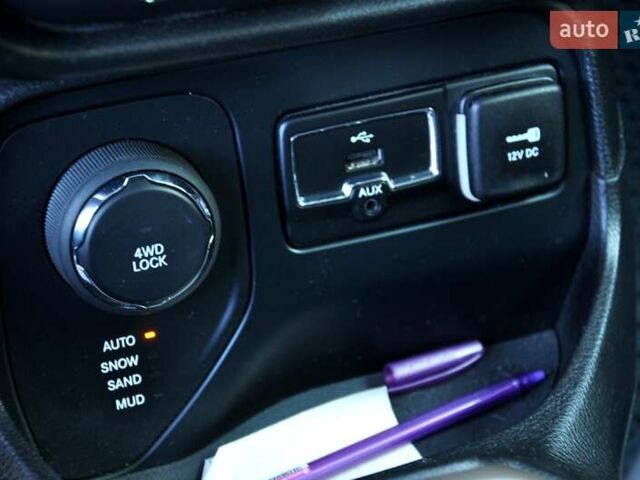 Зеленый Джип Ренегат, объемом двигателя 2.4 л и пробегом 180 тыс. км за 10999 $, фото 30 на Automoto.ua