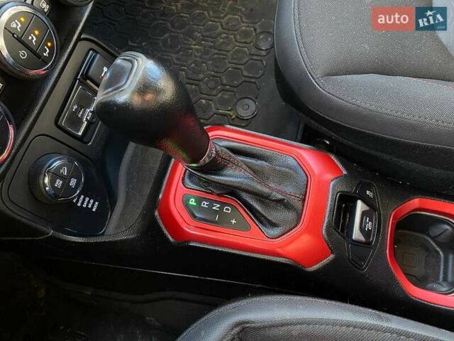 Зелений Джип Ренегат, об'ємом двигуна 2.36 л та пробігом 268 тис. км за 13300 $, фото 18 на Automoto.ua