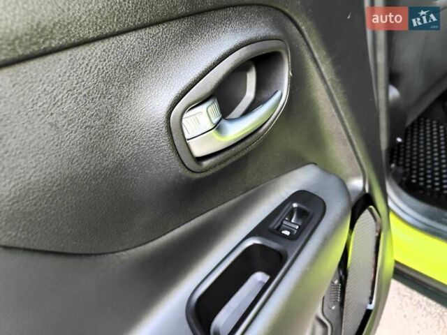 Зеленый Джип Ренегат, объемом двигателя 2.4 л и пробегом 99 тыс. км за 11990 $, фото 45 на Automoto.ua