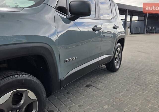 Зелений Джип Ренегат, об'ємом двигуна 2.4 л та пробігом 181 тис. км за 11400 $, фото 18 на Automoto.ua