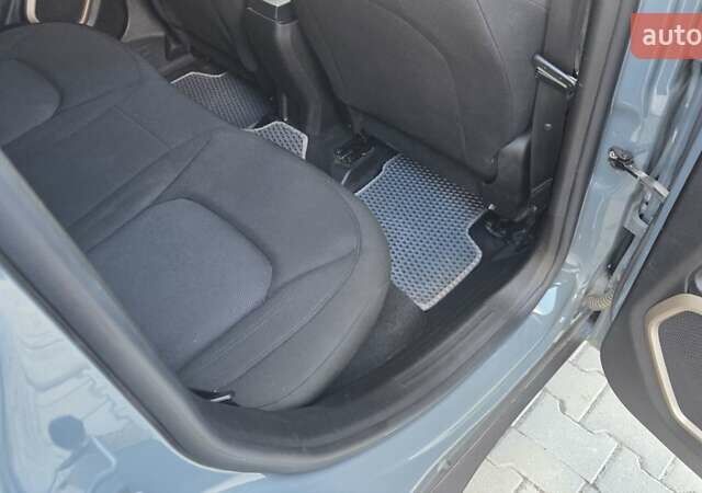 Зелений Джип Ренегат, об'ємом двигуна 2.4 л та пробігом 181 тис. км за 10600 $, фото 7 на Automoto.ua