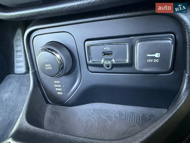 Зелений Джип Ренегат, об'ємом двигуна 2.36 л та пробігом 90 тис. км за 11950 $, фото 51 на Automoto.ua