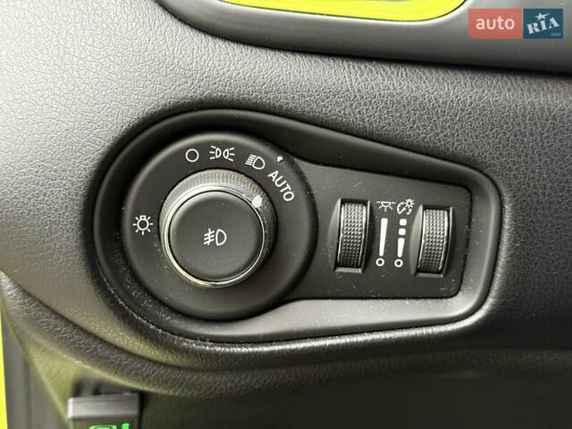 Зеленый Джип Ренегат, объемом двигателя 2.36 л и пробегом 68 тыс. км за 14500 $, фото 13 на Automoto.ua