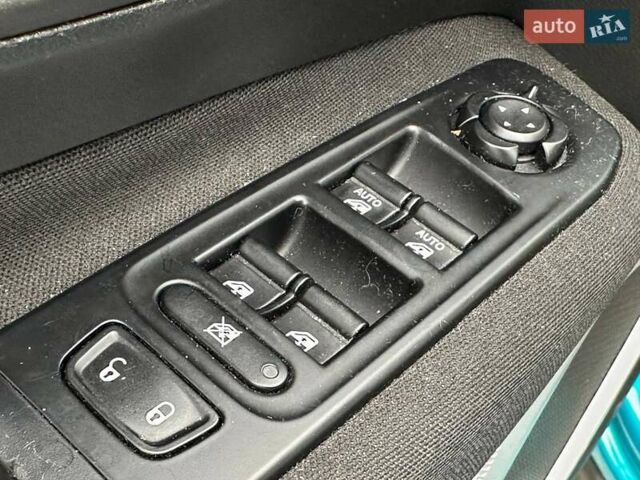 Зелений Джип Ренегат, об'ємом двигуна 2.36 л та пробігом 185 тис. км за 13990 $, фото 24 на Automoto.ua