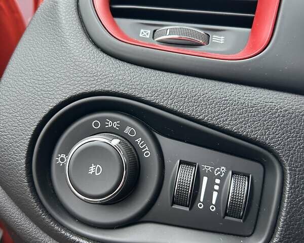 Оранжевый Джип Ренегат, объемом двигателя 2.36 л и пробегом 292 тыс. км за 10800 $, фото 23 на Automoto.ua