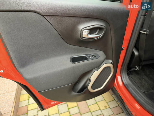 Помаранчевий Джип Ренегат, об'ємом двигуна 2.36 л та пробігом 140 тис. км за 10999 $, фото 35 на Automoto.ua