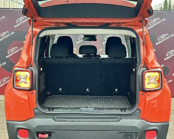 Оранжевый Джип Ренегат, объемом двигателя 2.36 л и пробегом 292 тыс. км за 10800 $, фото 11 на Automoto.ua