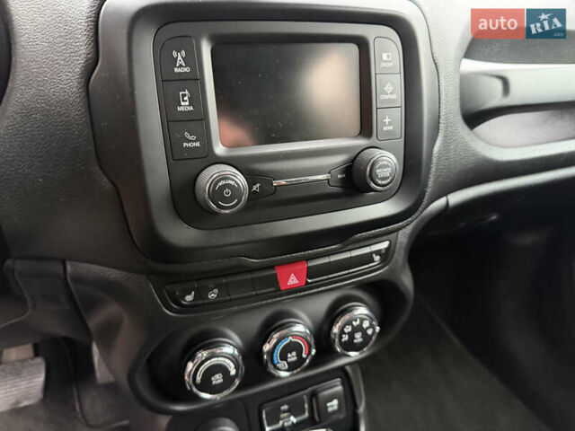 Помаранчевий Джип Ренегат, об'ємом двигуна 2.36 л та пробігом 140 тис. км за 10999 $, фото 28 на Automoto.ua