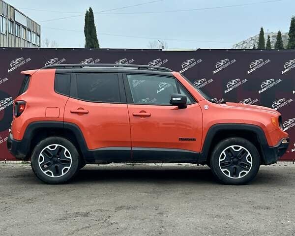 Оранжевый Джип Ренегат, объемом двигателя 2.36 л и пробегом 292 тыс. км за 10800 $, фото 3 на Automoto.ua