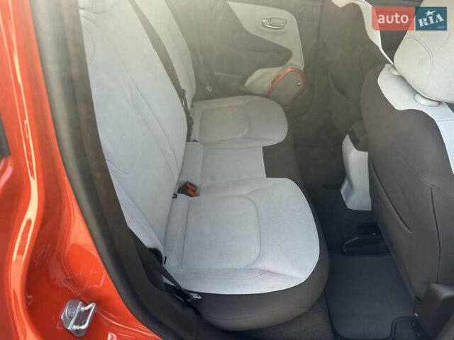 Оранжевый Джип Ренегат, объемом двигателя 2.36 л и пробегом 158 тыс. км за 11700 $, фото 15 на Automoto.ua