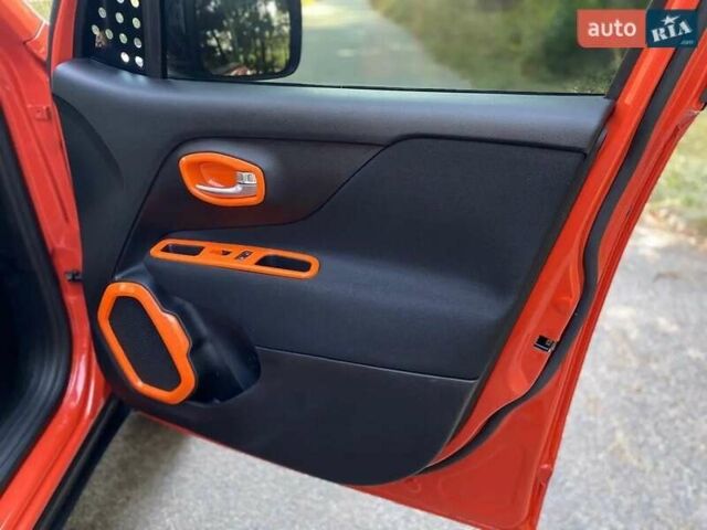 Оранжевый Джип Ренегат, объемом двигателя 2.36 л и пробегом 115 тыс. км за 14500 $, фото 12 на Automoto.ua