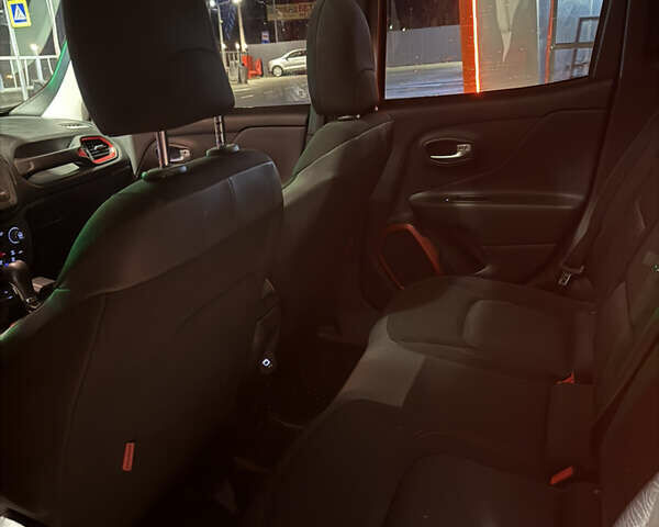 Джип Ренегат 2018 в Киеве на Automoto.ua Оранжевый Джип Ренегат, объемом двигателя 2.36 л и пробегом 154 тыс. км за 14600 $, фото 17 на Automoto.ua