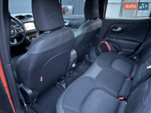 Помаранчевий Джип Ренегат, об'ємом двигуна 2.36 л та пробігом 149 тис. км за 15999 $, фото 19 на Automoto.ua