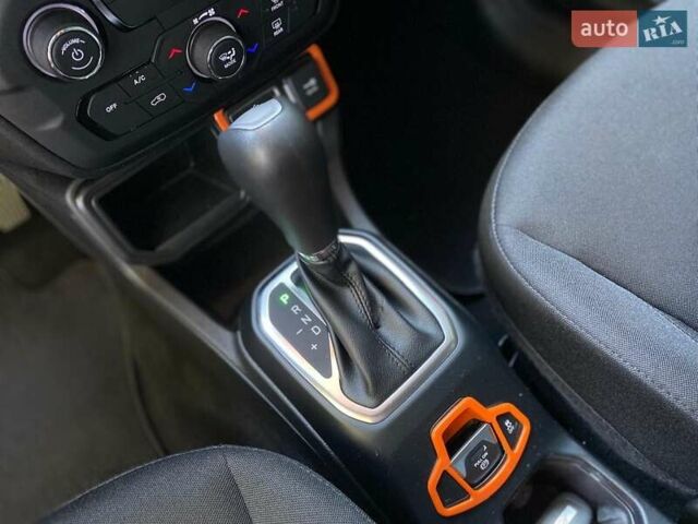 Помаранчевий Джип Ренегат, об'ємом двигуна 2.36 л та пробігом 110 тис. км за 14200 $, фото 33 на Automoto.ua