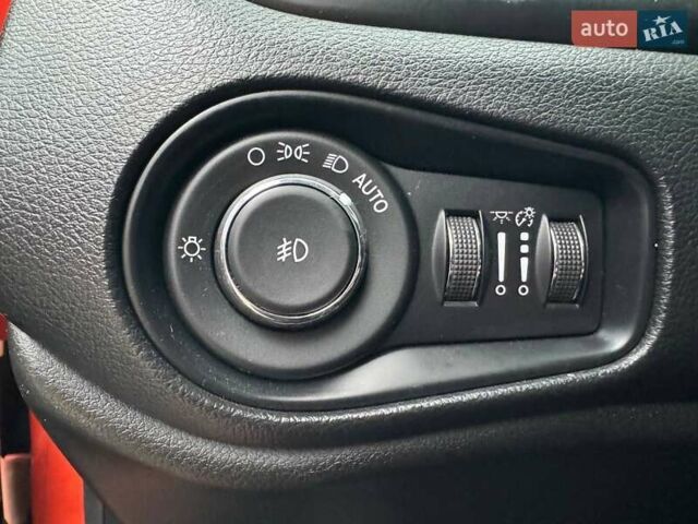 Оранжевый Джип Ренегат, объемом двигателя 2.36 л и пробегом 125 тыс. км за 14990 $, фото 15 на Automoto.ua