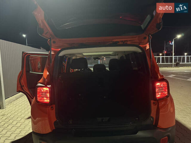 Джип Ренегат 2018 в Киеве на Automoto.ua Оранжевый Джип Ренегат, объемом двигателя 2.36 л и пробегом 154 тыс. км за 14600 $, фото 18 на Automoto.ua