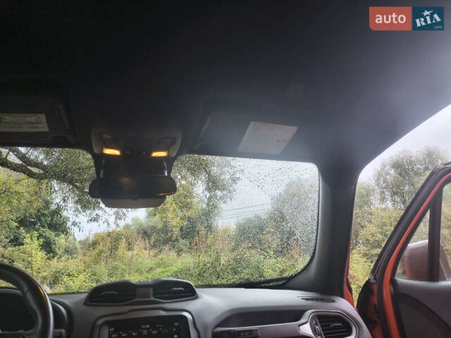 Джип Ренегат 2021 в Киеве на Automoto.ua Оранжевый Джип Ренегат, объемом двигателя 2.36 л и пробегом 78 тыс. км за 16000 $, фото 15 на Automoto.ua