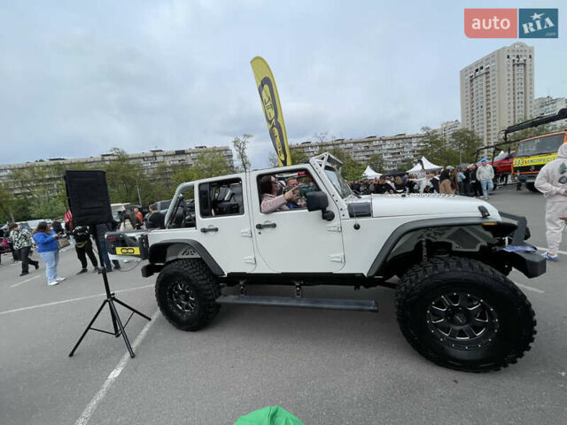 Белый Джип Вранглер, объемом двигателя 3.6 л и пробегом 132 тыс. км за 26500 $, фото 72 на Automoto.ua
