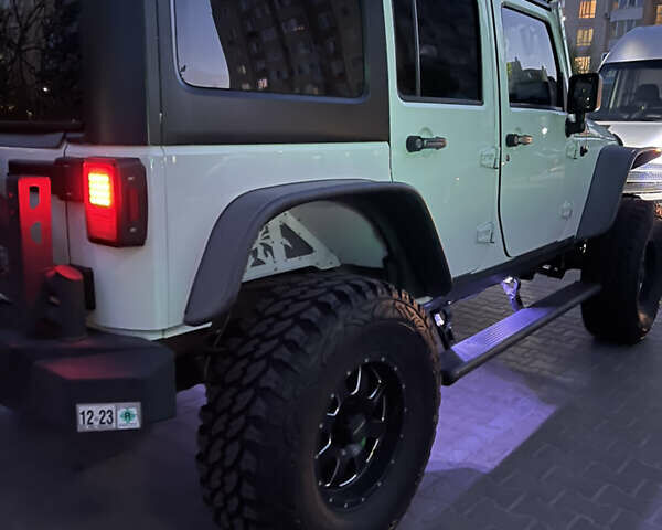 Белый Джип Вранглер, объемом двигателя 3.6 л и пробегом 132 тыс. км за 26500 $, фото 35 на Automoto.ua