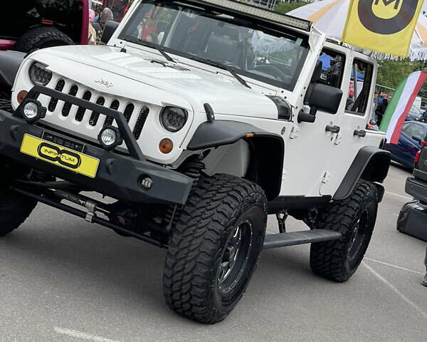 Белый Джип Вранглер, объемом двигателя 3.6 л и пробегом 132 тыс. км за 26500 $, фото 69 на Automoto.ua