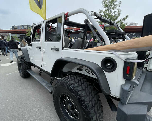 Белый Джип Вранглер, объемом двигателя 3.6 л и пробегом 132 тыс. км за 26500 $, фото 70 на Automoto.ua