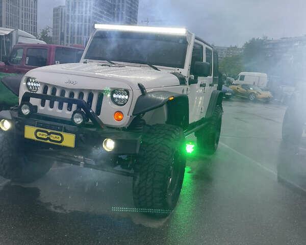 Белый Джип Вранглер, объемом двигателя 3.6 л и пробегом 132 тыс. км за 26500 $, фото 2 на Automoto.ua