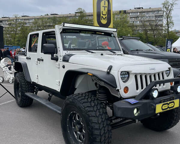 Белый Джип Вранглер, объемом двигателя 3.6 л и пробегом 132 тыс. км за 26500 $, фото 9 на Automoto.ua