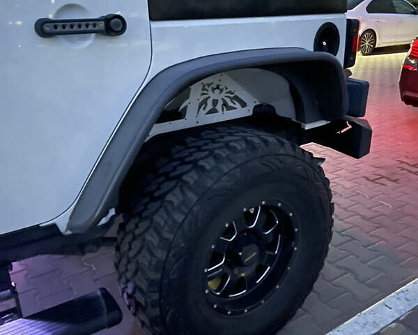 Белый Джип Вранглер, объемом двигателя 3.6 л и пробегом 132 тыс. км за 26500 $, фото 22 на Automoto.ua