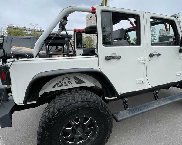 Белый Джип Вранглер, объемом двигателя 3.6 л и пробегом 132 тыс. км за 26500 $, фото 14 на Automoto.ua